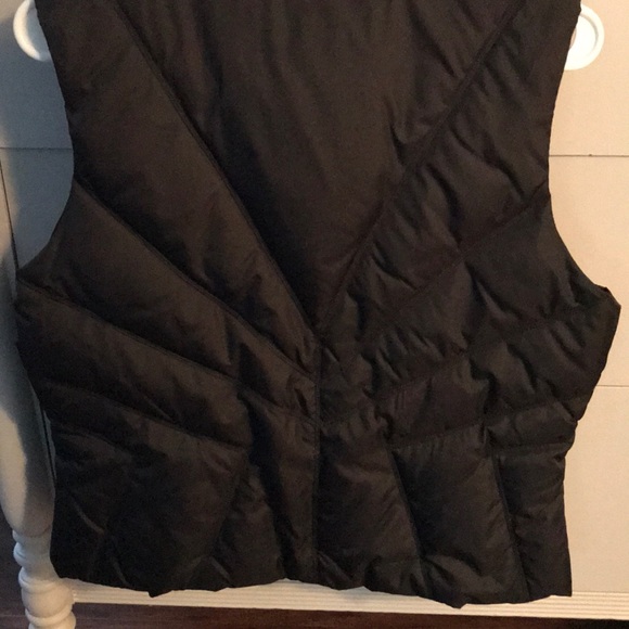 Black Puffer Vest - Picture 3 of 3